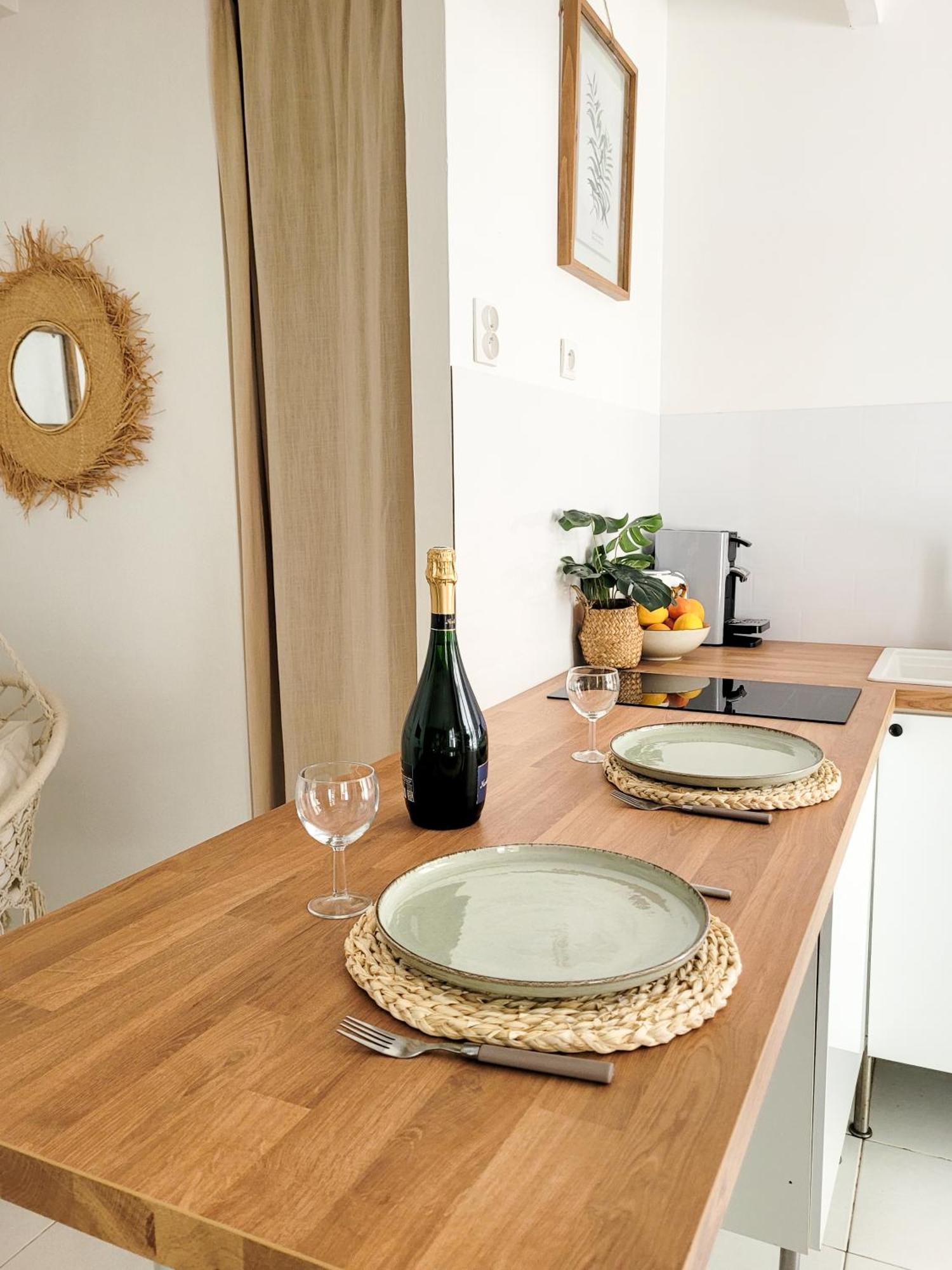 Studio Double Climatise Avec Terrasse - Proche Tram & Centre มงต์เปอลิเยร์ ภายนอก รูปภาพ